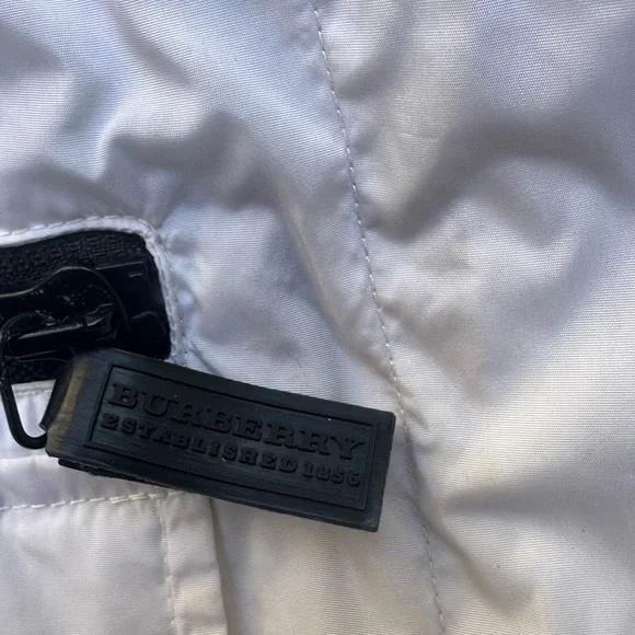 BURBERRY London jacket size 2Pit to pit: 16 1/2”Length: 22”